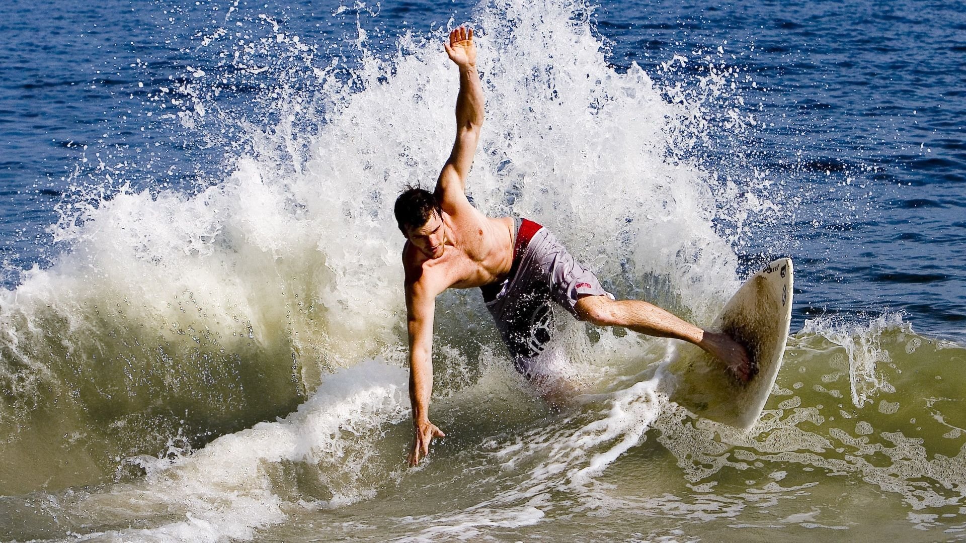 世界排名争夺战焦点战，洪都拉斯如何踏平英格兰？