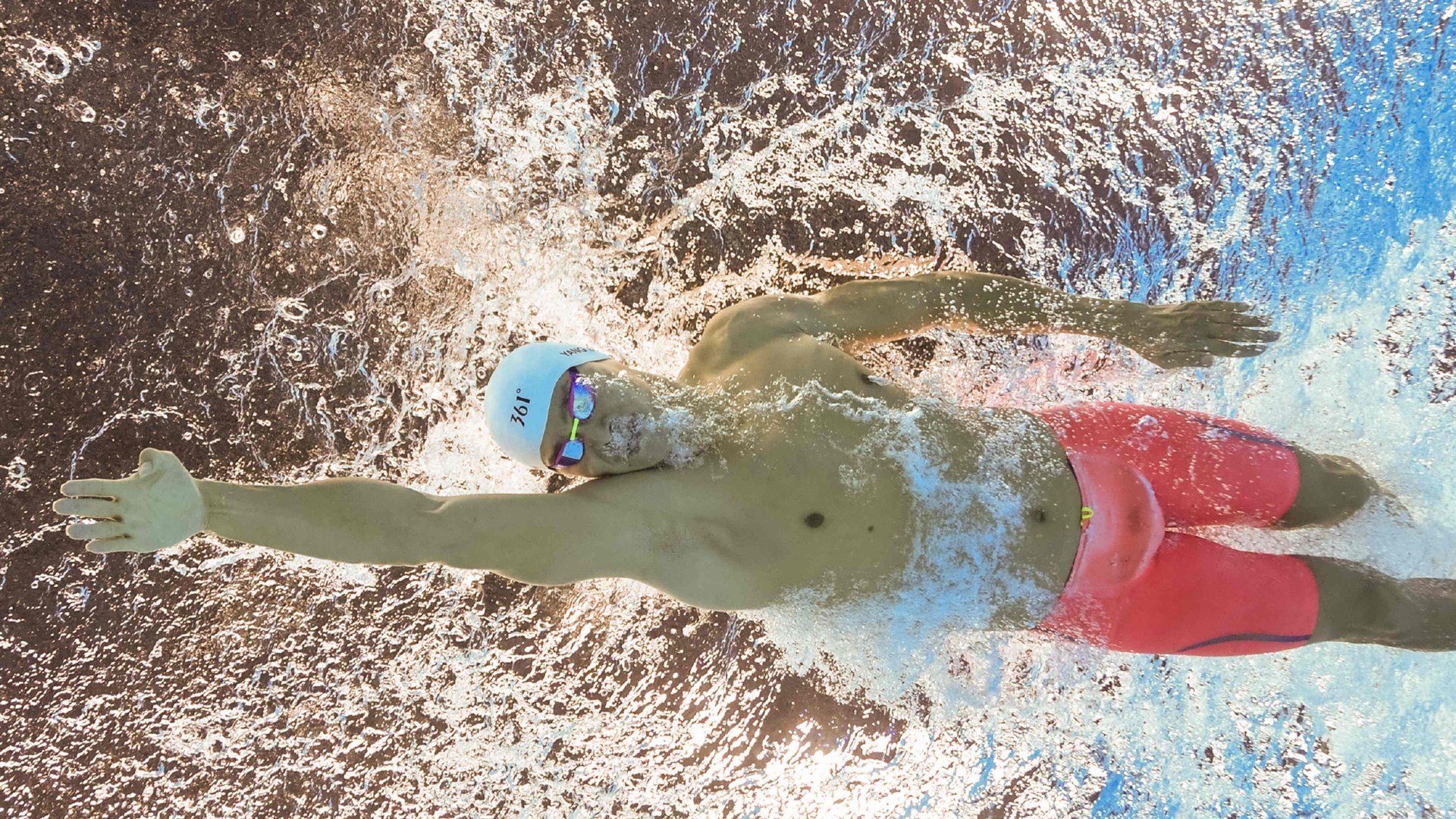 布伦森全场最佳无争议,勇士封锁深圳队,一场定义现代篮球的战术博弈